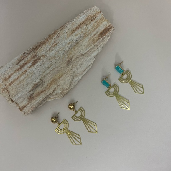 Delicate Flirty Art Deco Brass Earrings- Elegant Delicate Geometric Earrings - Picture 5 of 17